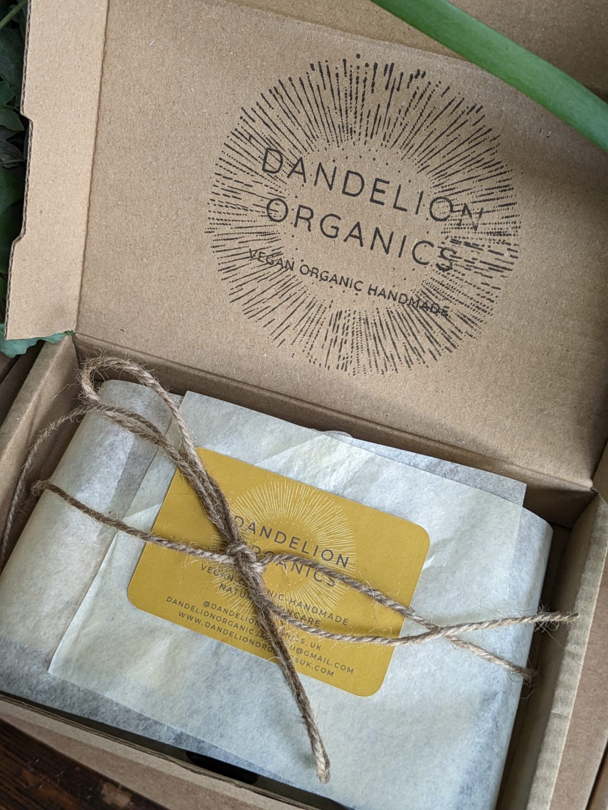 Soap and Flower Gift Box image 2